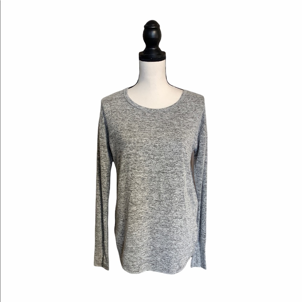 Athleta Women’s Pullover Gray Shirt Size Small